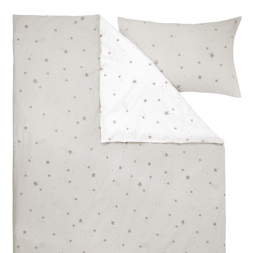 Single bedding in grey scattered stars design