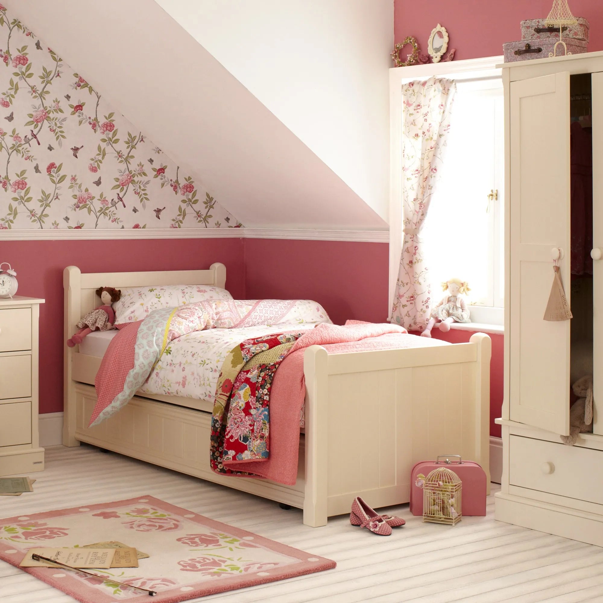 Girls’ Bedroom Colours: Ideas and Inspiration