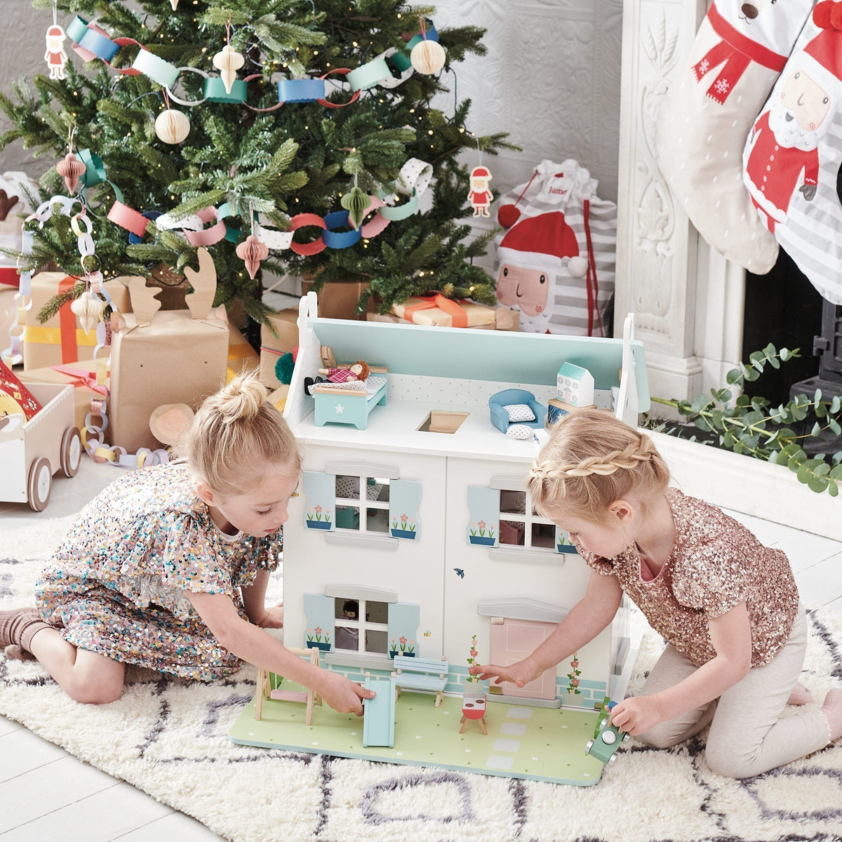 Christmas Gifts Powered by Imagination, Not Batteries