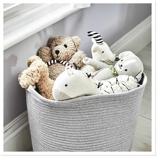 Encouraging imaginative play with Pingvini