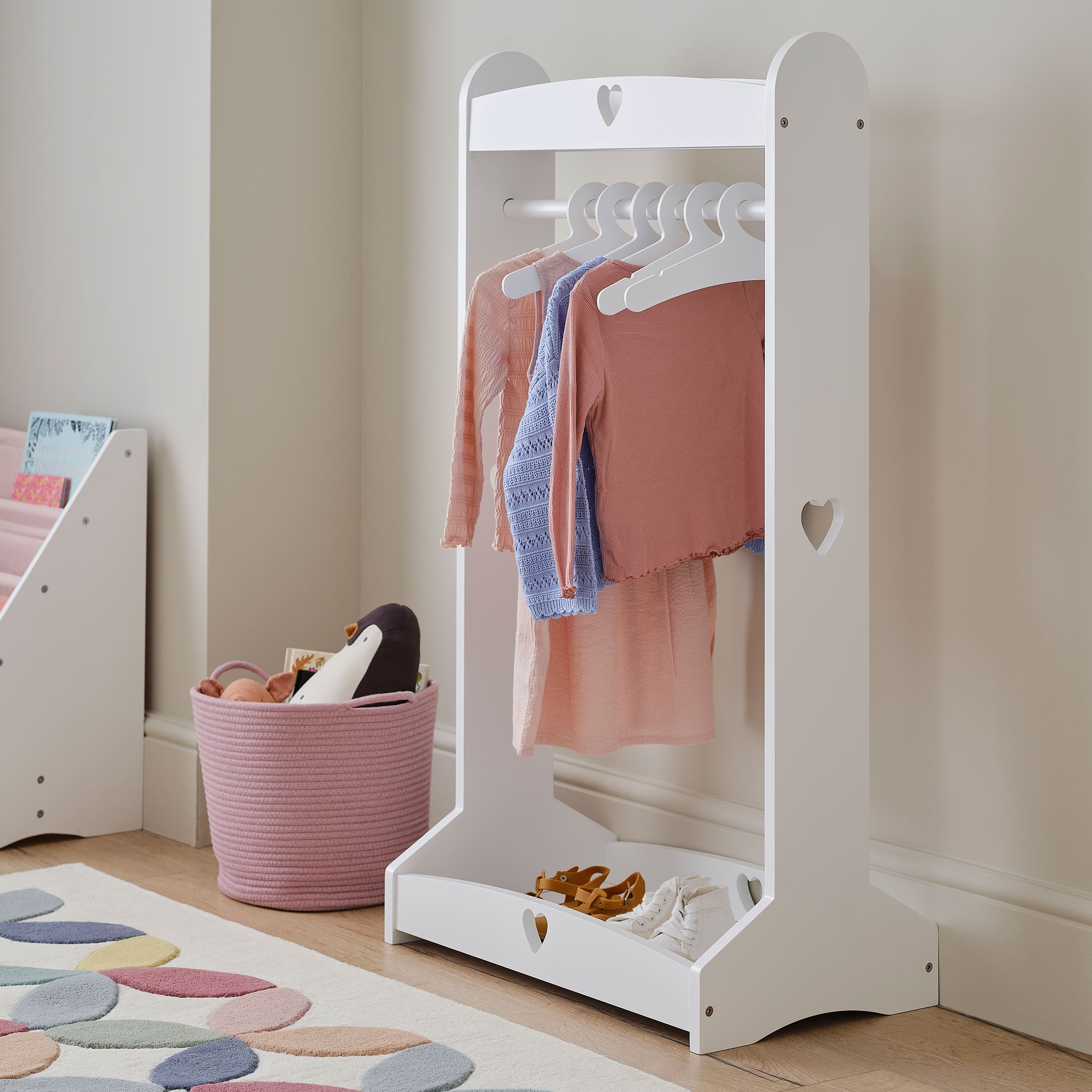 Sweetheart Children's Dressing Rail