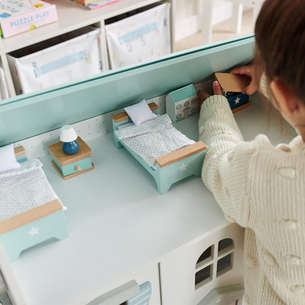 Bedroom furniture toy box