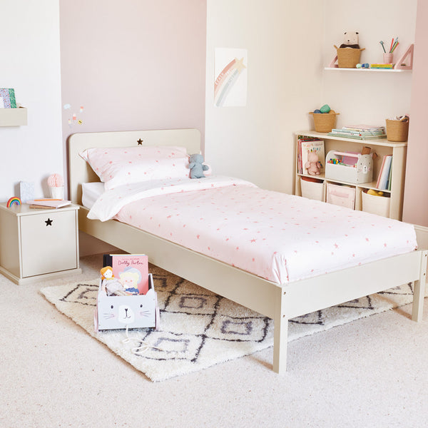 Pink Scattered Stars Bedding Set, Single