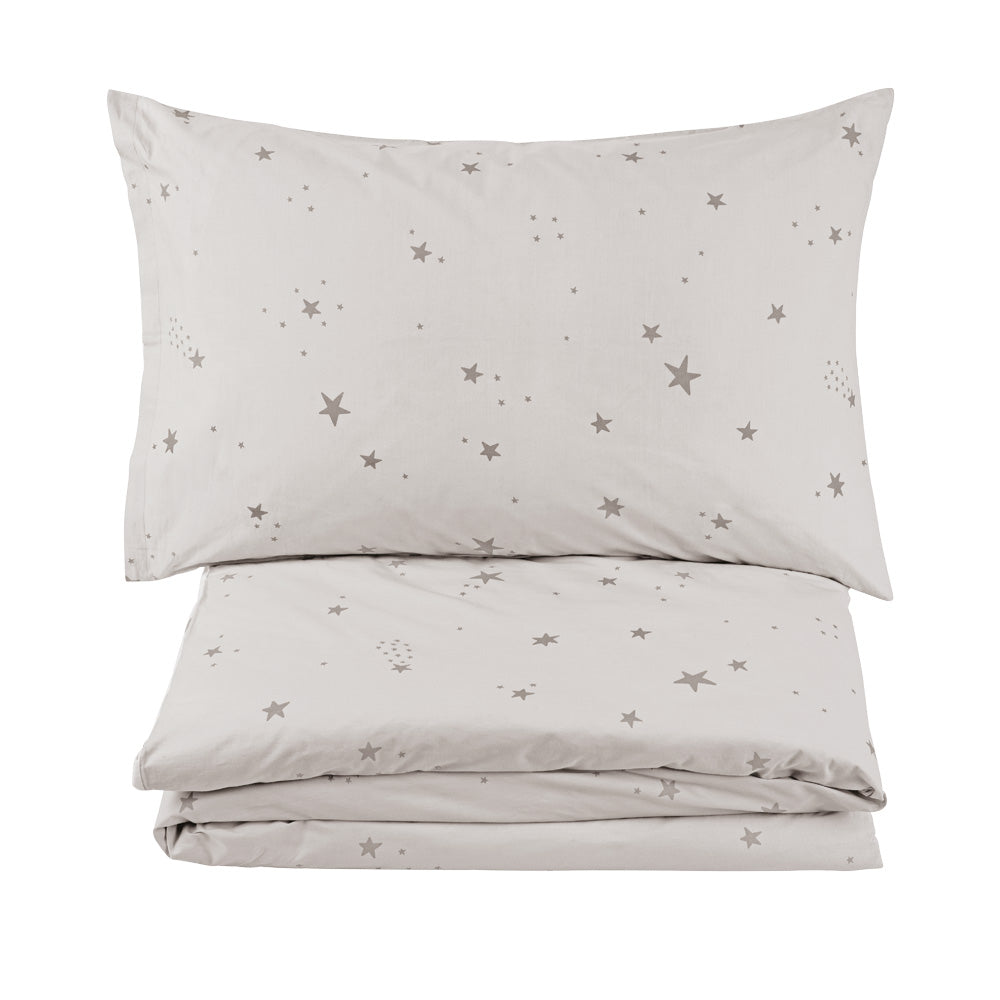Single bedding with grey scattered stars design